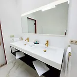 Cha Cha De Loup Luxe - Vakantiewoning Panzió 4*