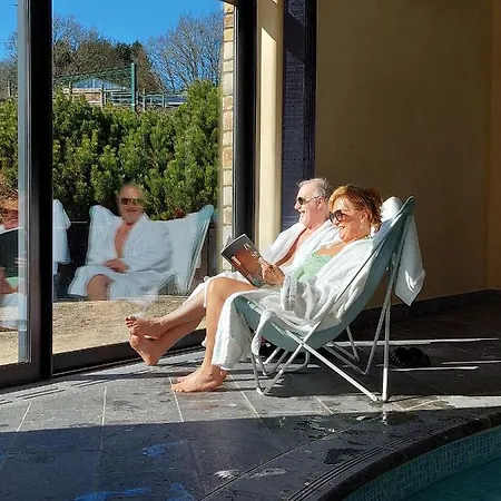 Cha Cha De Loup-b&b-vakantiewoning Met Verwarmd Binnenzwembad En Groot Zonneterras In De Ardennen Bed and Breakfast