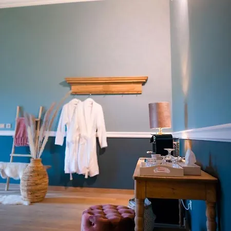 Cha Cha De Loup-b&b-vakantiewoning Met Verwarmd Binnenzwembad En Groot Zonneterras In De Ardennen 4*