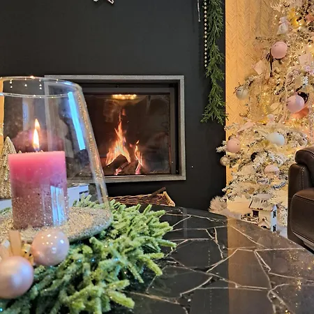 Cha Cha De Loup-b&b-vakantiewoning Met Verwarmd Binnenzwembad En Groot Zonneterras In De Ardennen Bed and Breakfast