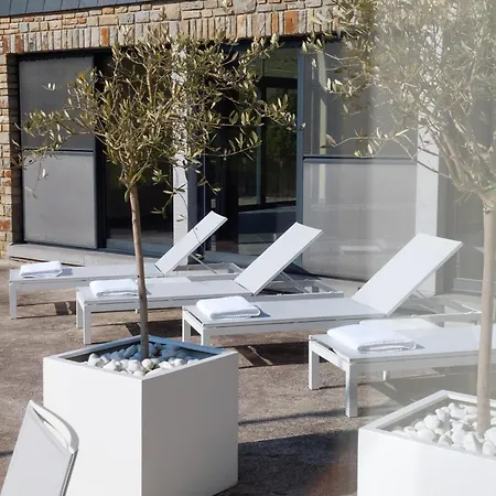 Cha Cha De Loup Luxe - Vakantiewoning Bed & Breakfast Rendeux