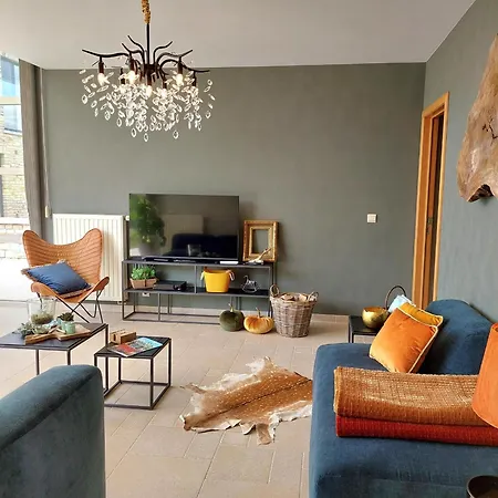Bed and Breakfast Cha Cha De Loup-b&b-vakantiewoning Met Verwarmd Binnenzwembad En Groot Zonneterras In De Ardennen Rendeux