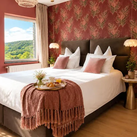 Cha Cha De Loup-b&b-vakantiewoning Met Verwarmd Binnenzwembad En Groot Zonneterras In De Ardennen Rendeux