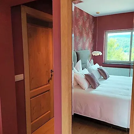 Cha Cha De Loup-Bed And Breakfast-Vakantiewoning- Verwarmd Binnenzwembad En Groot Zonneterras In De Ardennen Bed and Breakfast
